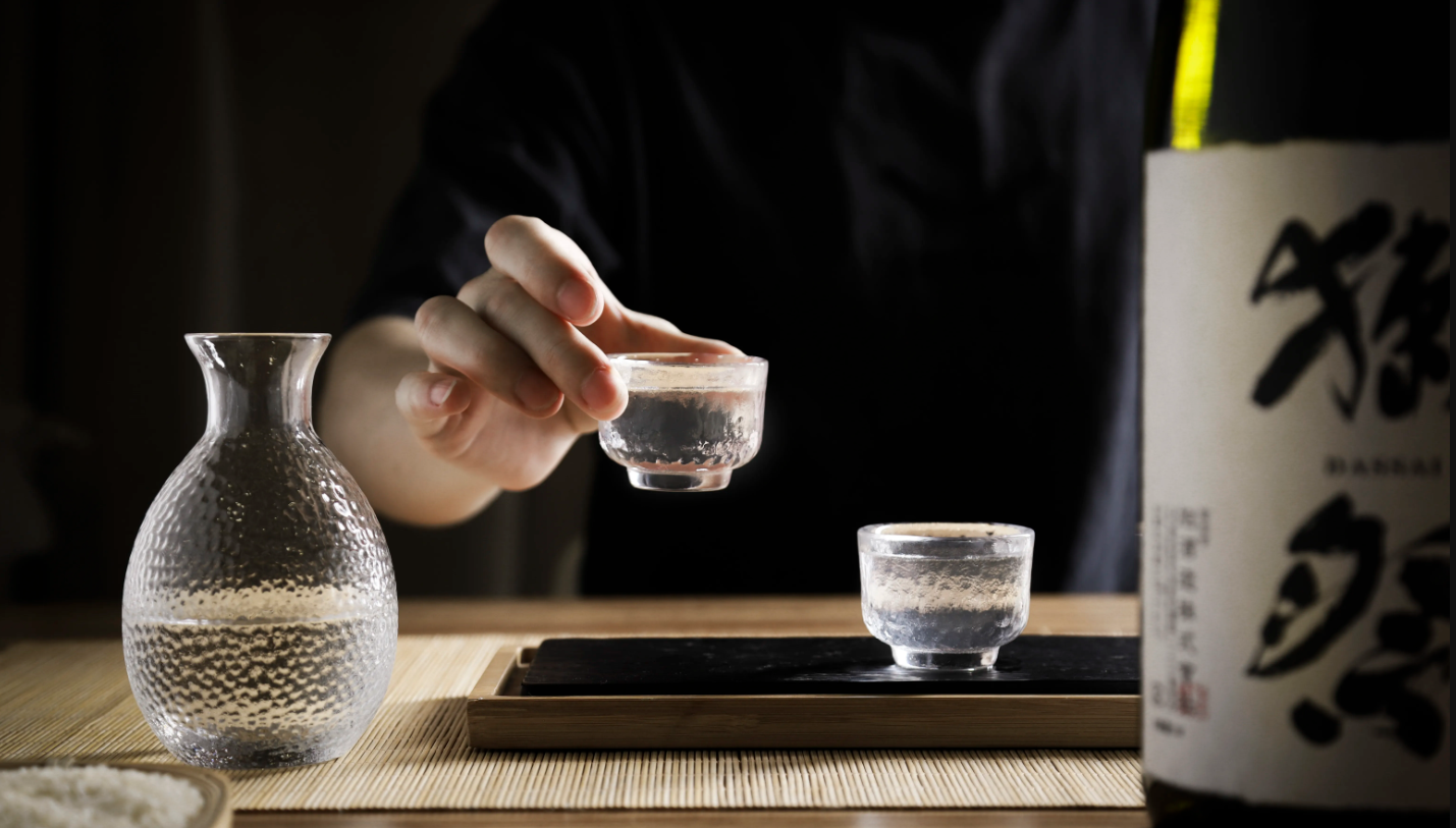El Sake: Qué es, Tipo, Historia, Cultura de la Bebida Nacional de Japón